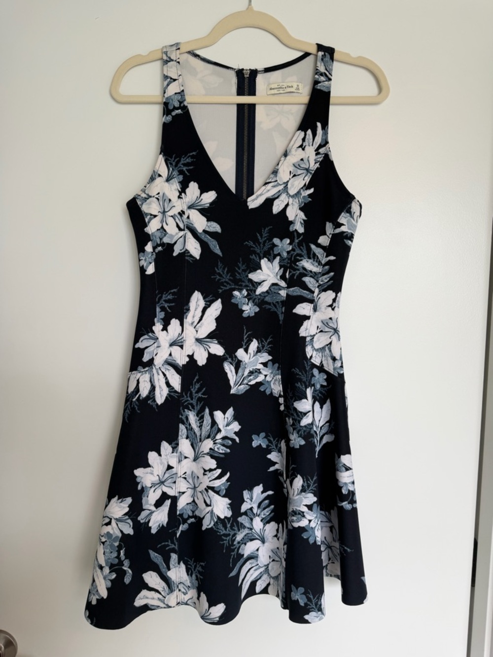 Abercrombie & Fitch Floral Print Fit & Flare Dress - Zip Back